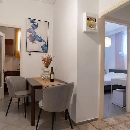 Volos Central Apartment شقة
