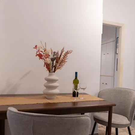 Volos Central Apartment شقة